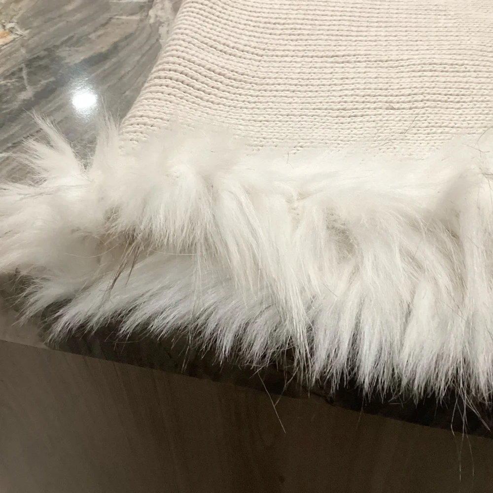 Cabi Cream Knit Twist Scarf with Faux Fur Trim